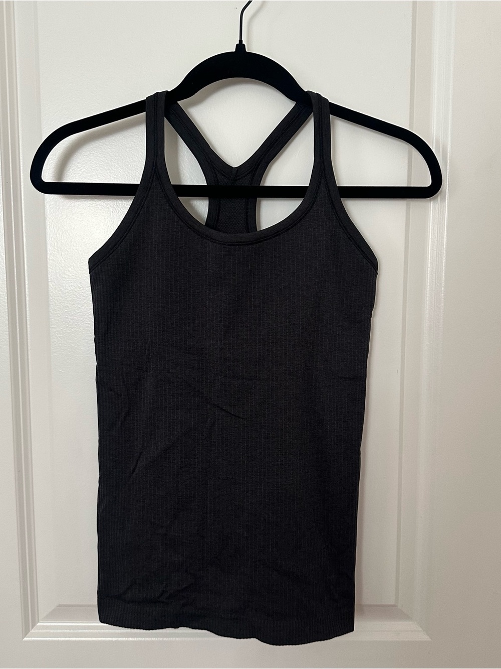 Lululemon ebb to street tank size 6 full length